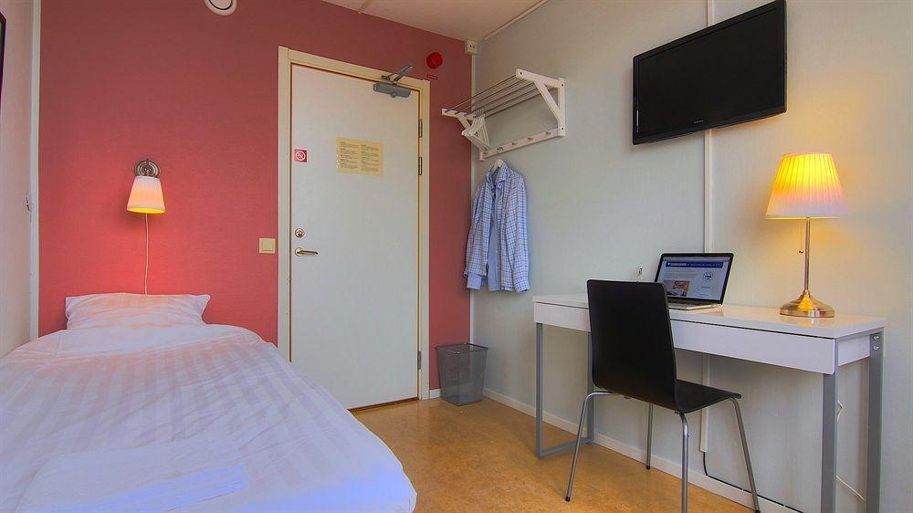 Masthuggsterrassens Hostel Гётеборг Экстерьер фото